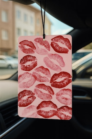 Atatürk Ve Öpücük - İkili Oto Kokusu - Dekoratif Araç Kokusu Ve Aksesuarı