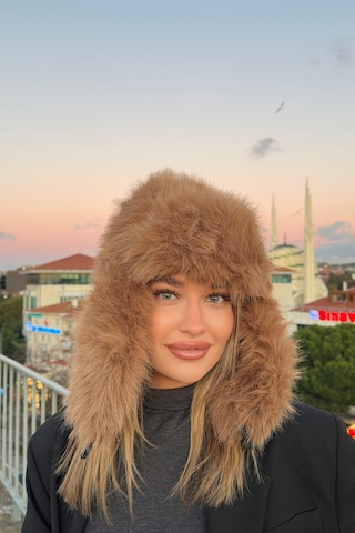 Mollycrush Luxury Kadın Kahverengi Uzun Tüylü Suni Kürklü Peluş Tüylü Pilot Şapka Kahverengi