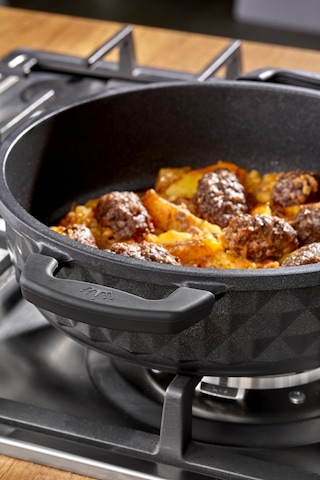 Taç Bella Tencere Cam Kapak Döküm Basık Tencere 26 Cm Siyah