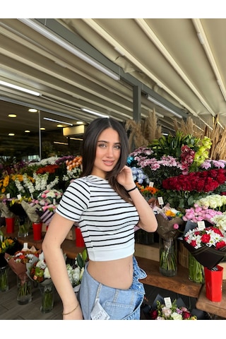 Beyaz Çizgili Manşet Detay T-shirt Çok Renkli