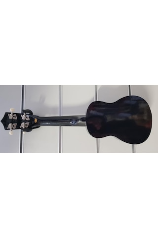 Cremonia Au01l-21bk 21 İnç Soprano Ukulele - Parlak Siyah Başlangıç Seviye Ihlamur Ağacı Gövde, Yumuşak Naylon Teller Ve Kompakt Taşınabilir Boyut