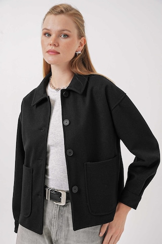 Gabria Çift Cepli Kısa Kaşe Ceket Siyah