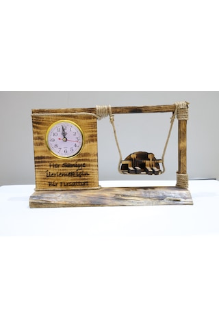 El Yapımı Ahşap Salıncaklı Masa Saati Koleksiyondan Ahşap