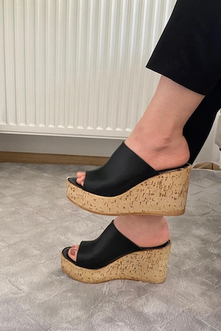 Asmi Shoes Kadın Limo Siyah Dolgulu Mantar Taban Terlik 10 Cm Siyah Siyah