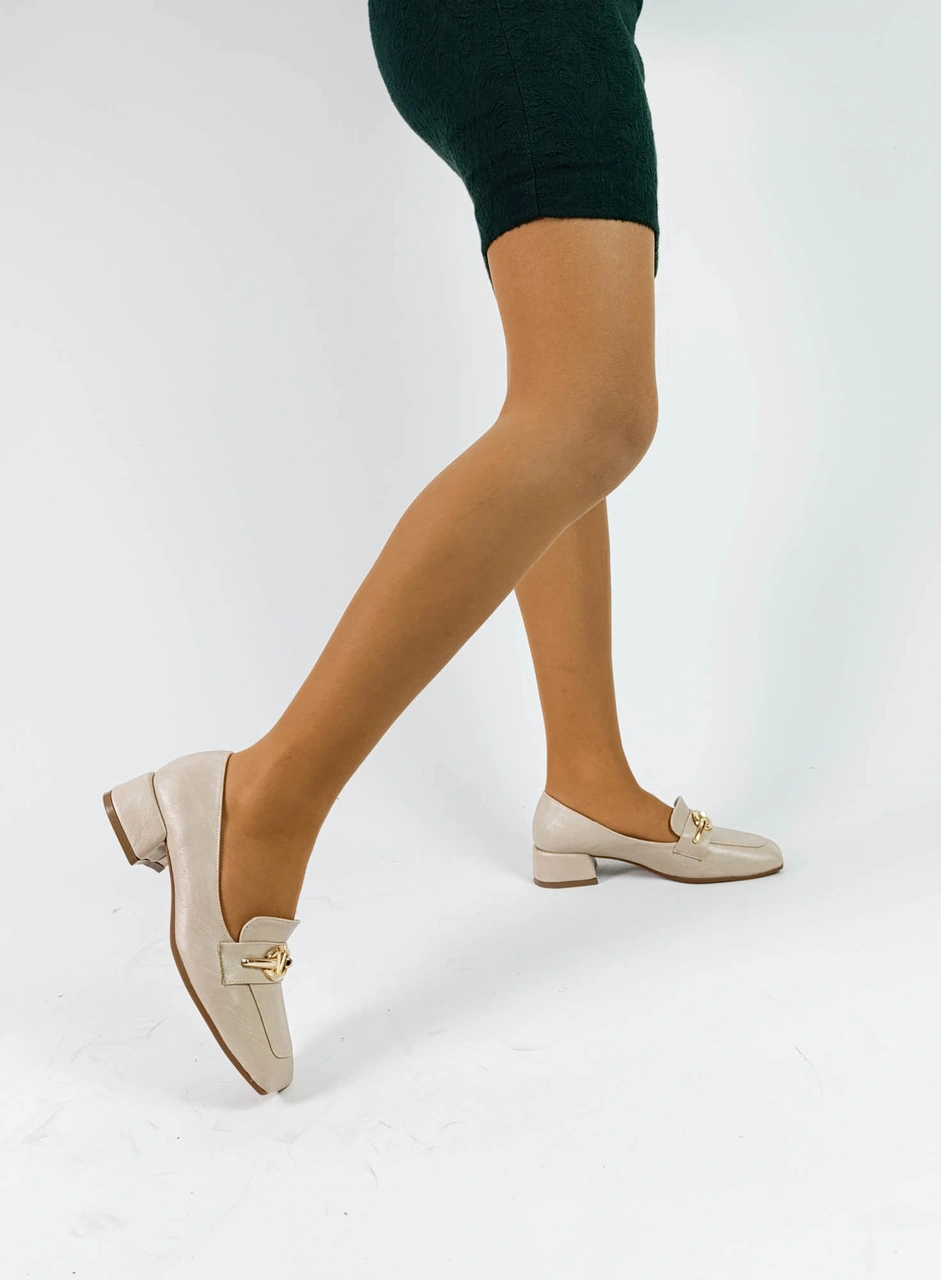 Gdt Ayakkabı Bej Renk Kalın Topuklu Tokalı Kadın Topuklu Ayakkabı Bej