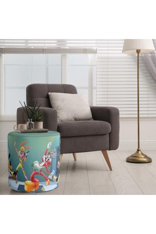 Looney Tunes Teams Singing Puf Warner Bros Lisanslı, Süet Kumaş, Uluslararası Solmama Sertifikası Çok Renkli