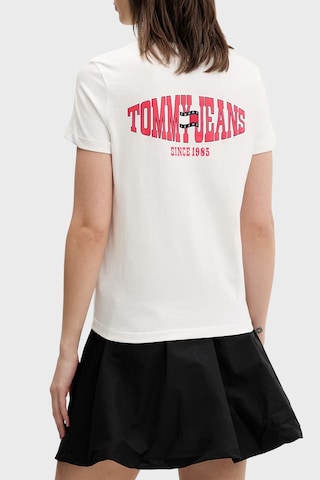 Tommy Jeans Pamuklu Sırt Baskılı Regular Fit Bisiklet Yaka T Shirt Bayan T Shirt Dw0dw22274 Ybl Beyaz