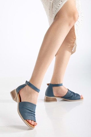 Analin Shoes Kadın Hakiki Deri Kalın Bantlı Alçak Topuklu Sandalet Mavi