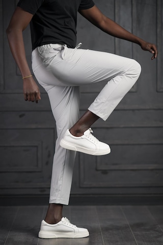 Beli Lastikli Ve İplikli Likralı Yazlık İnce Paraşüt Kumaş Jogger Pantolon gri