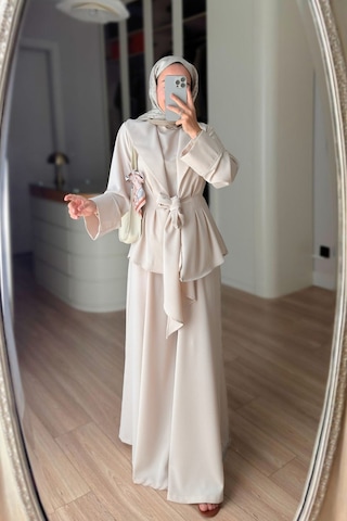 Ka Hijab Kuşak Detaylı Vatkalı Üçlü Takım - Bej