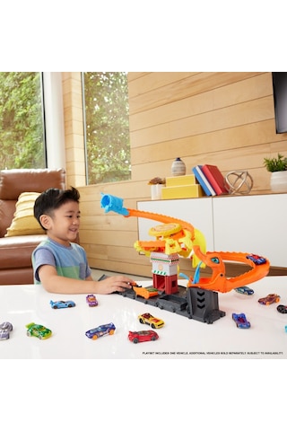 Hot Wheels Pizza Dükkanında Kobra Macerası Oyun Seti HTN81