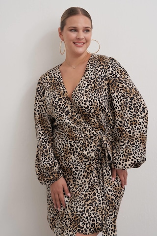 Beli Kuşaklı Leopar Elbise-2571 Kahverengi