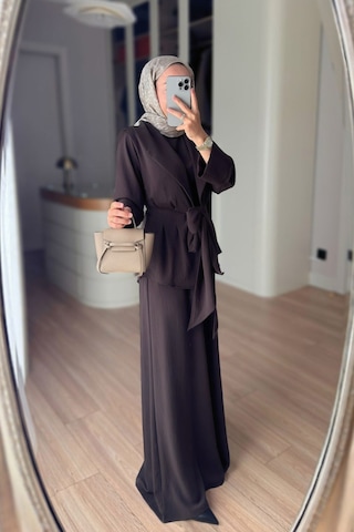 Ka Hijab Kuşak Detaylı Vatkalı Üçlü Takım - Kahverengi