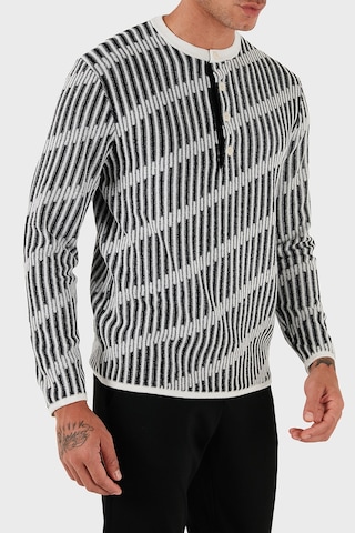 Emporio Armani Erkek Kazak Em003517 Af19553 Fc005 Siyah-beyaz Siyah-beyaz