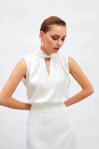 Sateen Yaka Detaylı Saten Bluz - Ekru-133184