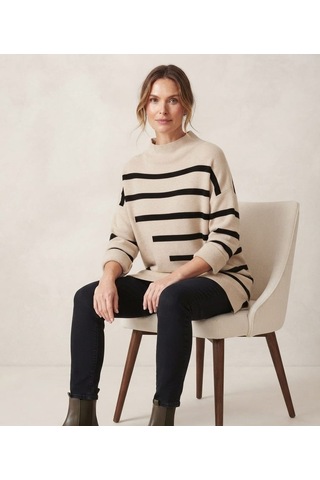 Stormwear Kadın Balıkçı Yaka Asimetrik Desenli Yumuşak Dokulu Triko Kazak Krem