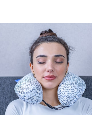 SimpleThePillow Visco Seyahat Yastığı Araba Uçak Otobüs Taşıt İçi Yolculuk Yastığı Ortopedik Yastık Açık Mavi 31*27*10