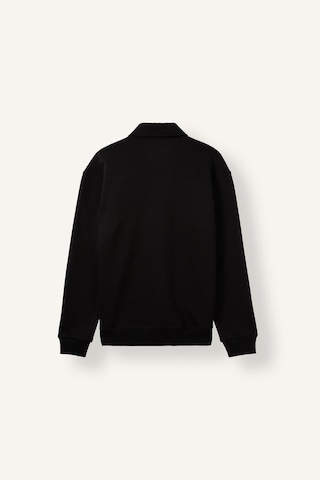 Defacto Pamuklu Regular Fıt Polo Yaka Kalın Kumaş Sweatshirt H1833ax26aubk81 Siyah-bk81