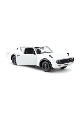 Maisto 1973 Nissan Skyline 2000gt-r Kpgc110