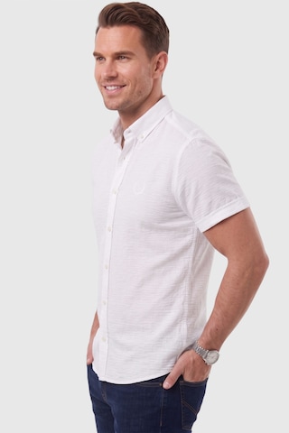 Rizzup Erkek Slim Fit Likralı Jakar Dokulu Beyaz Kısa Kol Gömlek Esnek Nakış Armalı 2604356