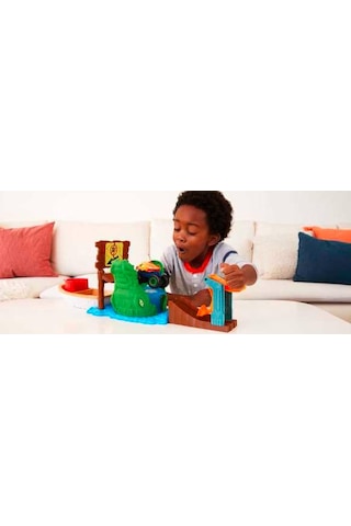 Hot Wheels Monster Trucks Renk Değiştiren Araçlar Timsahtan Kaçış Oyun Seti- HGV14