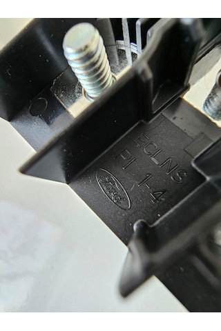 Ford Courier Akü Üst Kutup Başı Sigorta Jt7614a073aa