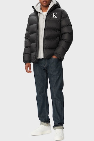 Calvin Klein Logolu Su İtici Kapüşonlu Şişme Mont Lv04rg513gub1 Erkek Mont Lv04rg513g Ub1 Siyah
