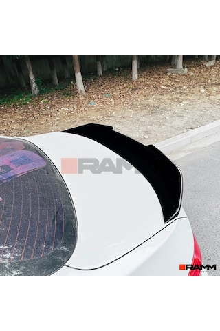 Bmw F10 Bagaj Spoiler - Parlak Siyah