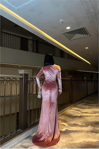 Lior Design Kadın Günlük Esnek Kadife Kumaş Tek Omuz Abiye Elbise Gülkurusu
