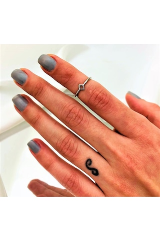 GÜMÜŞ KAPLAMA KARARMAZ DÖRTGEN FİGÜR ALTTAN AYARLI EKLEM YÜZÜK-YÜZÜK35 Gümüş