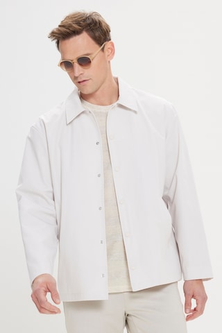 AC&Co / Altınyıldız Classics Erkek Bej Standart Fit Normal Kesim Gömlek Yaka Cepli Rahat Mont Bej