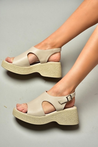 Fox Shoes S996945009 Bej Yüksek Tabanlı Kadın Sandalet Bej