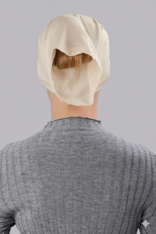 Tesettür Boru Bone Önü Dikişsiz Hazır Pratik Geçmeli Düz Bonesi Pamuk Likralı Penye Bej