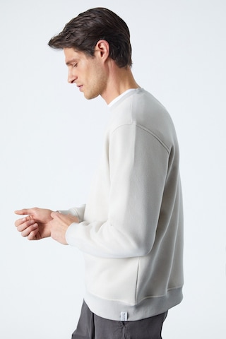 Grimelange Travıs Erkek Organik Kumaşlı Yumuşacık Regular Fit Yuvarlak Yakalı Ekru Sweatshirt Ekru