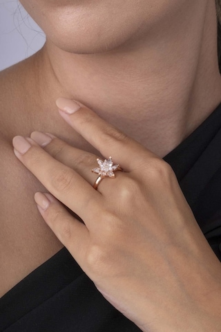 Gümüş Pazarım Beyaz Taşlı Lotus Çiçeği 925 Ayar Gümüş Ayarlamalı Yüzük Altın - Gümüş