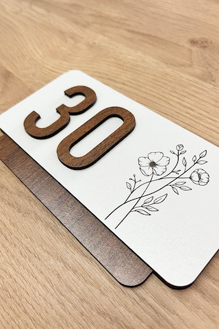 Kişiye Özel 3 Katmanlı Çiçek Motifli Dekoratif Kapı Numarası 9,5x17 Cm