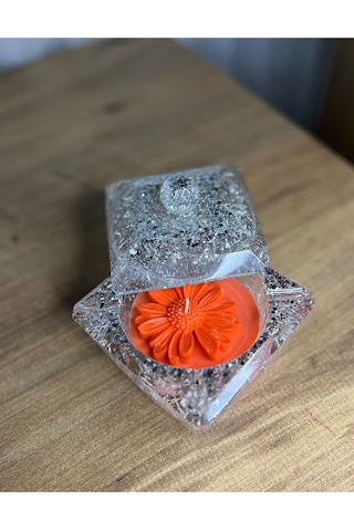 Novavita Yenihayat Epoksi Kare Gümüş Varaklı Mumluk. Kokulu Çiçekli Mum Gri