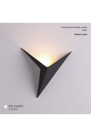 Padalink Modern Sanayi Stili Demir Led Duvar Lambası, Üçgen Tasarım, 3w, Isınık Işık, Otel/oda Dekorasyonu - Siyah Siyah