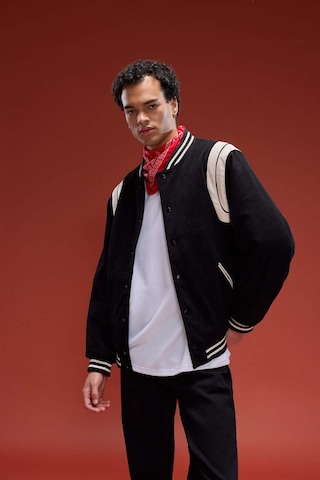 Defacto Su Geçirmez Regular Fit Kolej Yaka Bomber Çıtçıtlı İç Cepli Mont E9245ax25wnbk27 Siyah