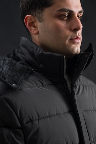 Advante Slimfit Çıtçıt Ve Fermuar Kapamalı Kapşonlu Erkek Kapitone Mont 001