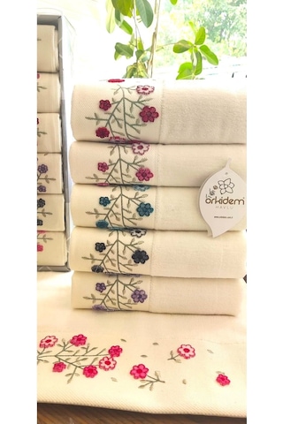 6.lı Set Annem 50x90 Cm. Özel Tafting Nakışlı Kadife Doku Çeyizlik Lüks Havlu Seti Beyaz krem
