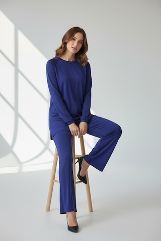 Kadın Tunik Önü Dikişli Altı Bantlı Pantolonun Beli Lastikli Önü Dikişli İkili Takım Mavi