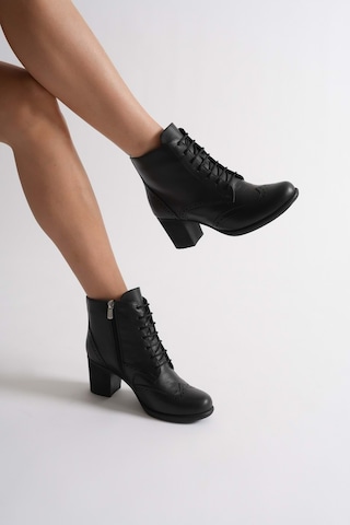 Analin Shoes Kadın Hakiki Deri Lazer Detaylı Bağcıklı Bot Siyah