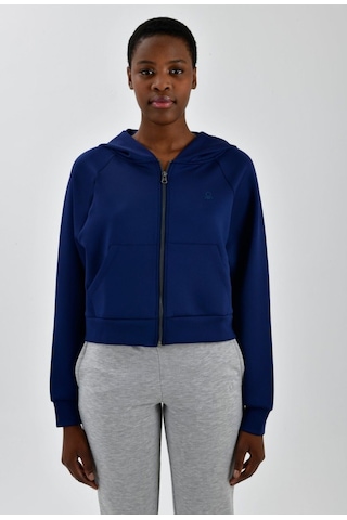 Kadın Sol Göğsü Logo Detaylı Cepli Kapüşonlu Sweatshirt Lacivert