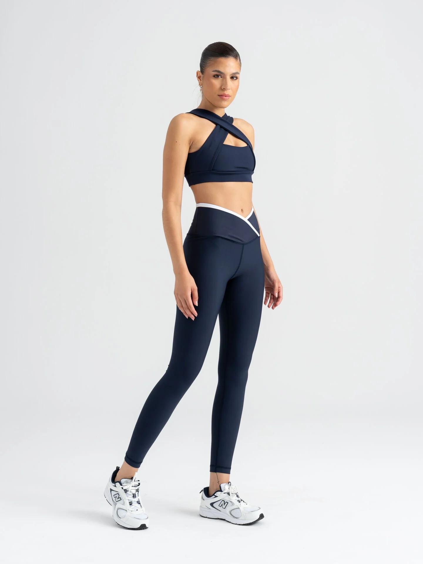 Çapraz Beli Beyaz Biye Detaylı Spor Tayt Lacivert