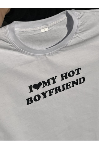 Kalic Studio I Love My Hot Boyfriend - T-shirt Beyaz