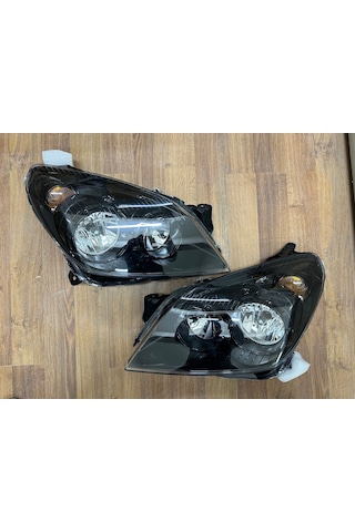 Opel Astra H Siyah Zemin Ön Sağ Sol Far Lambası Set 2004
