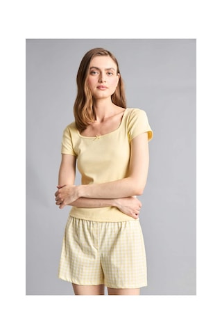 Defacto Regular Fıt Kısa Kollu 2li Kareli Şortlu Ribana Açık Sarı Pijama Takım G9860ax26smyl83 Sarı-yl83