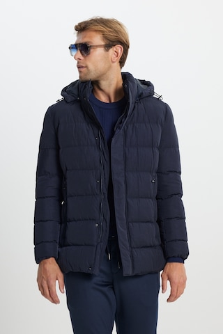 Ac&Co / Altınyıldız Classics Erkek K.lacı Standart Fit Normal Kesim Çıkma Kapüşon Yaka Yan Cepli Mont K.lacı Koyu Lacivert