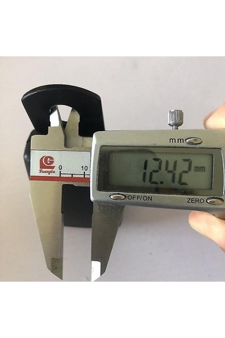 Kosona 2.1cm Girişli 3cm'den Derin Siyah Otomobil İki Noktalı Emniyet Kemer Ana Kanca Soketi 10cm Tabanı